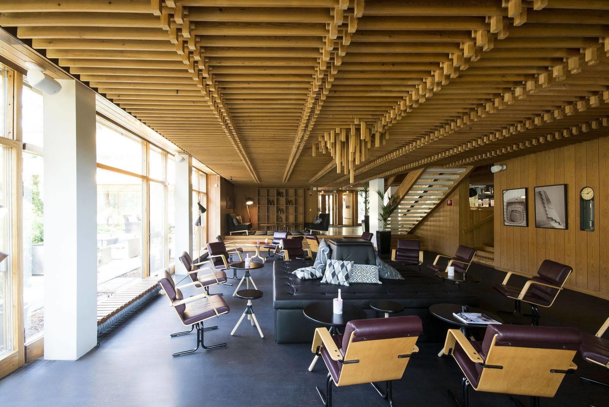 Rantapuisto 4* Helsinki